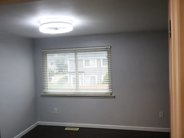 36806 Park Place Dr — Photo 16