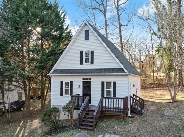 4324 Walnut Hollow Dr, Winston Salem, NC 27127