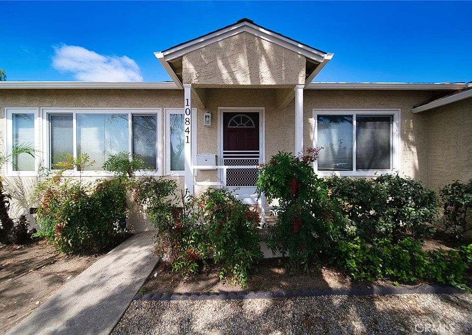 1st image of 10841 Cantlay St