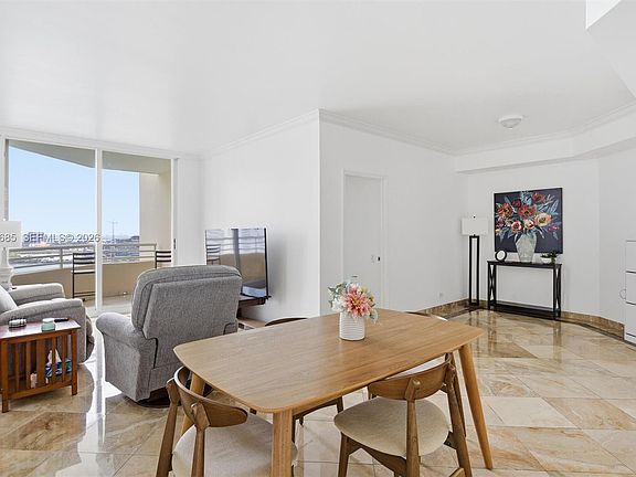 4th image of 888 Brickell Key Dr APT 2010