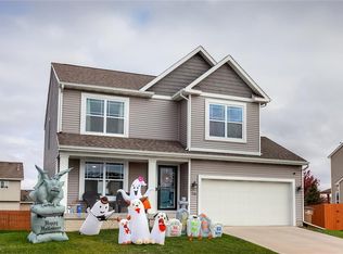 716 36th St SW, Bondurant, IA 50035