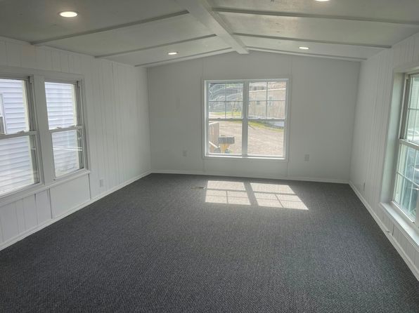 2713 Everett Dr