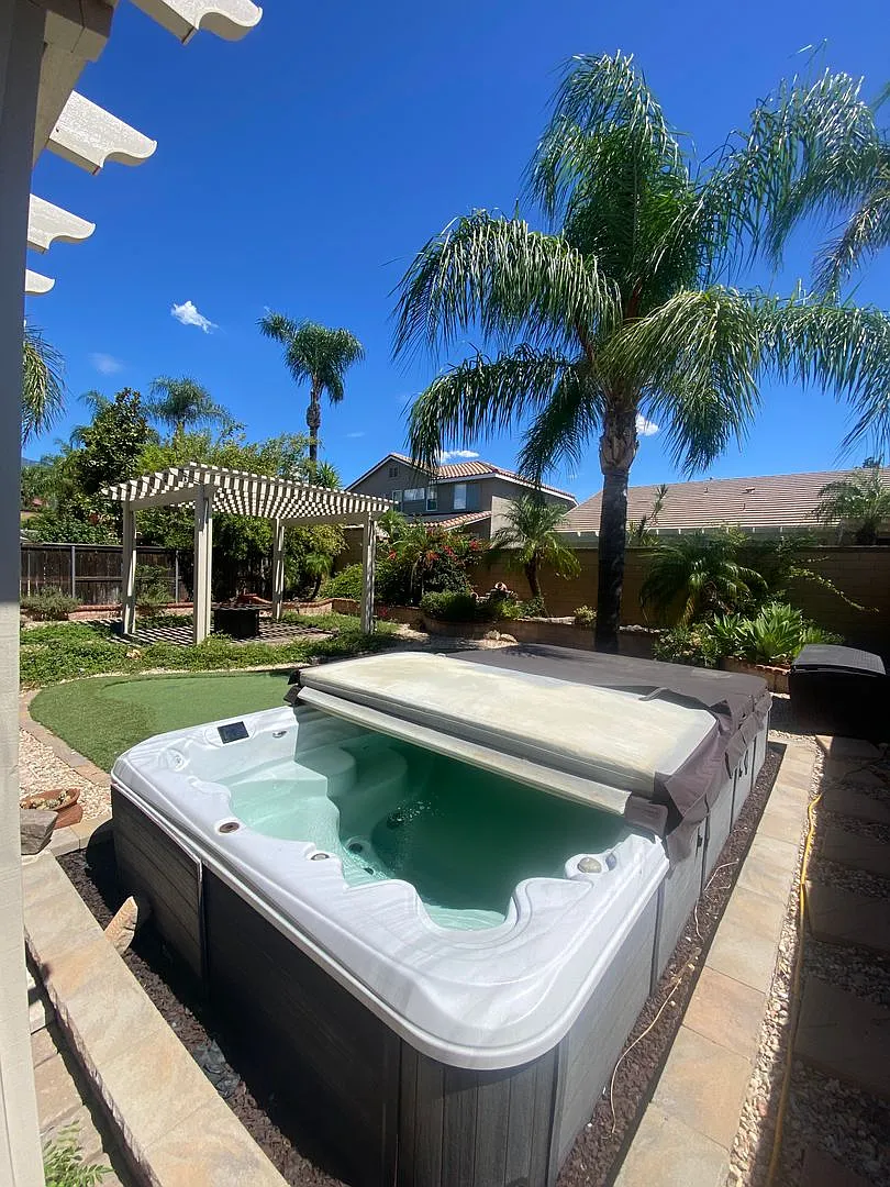 Rancho Cucamonga 4 Bedroom Home with Jacuzzi — Photo 4
