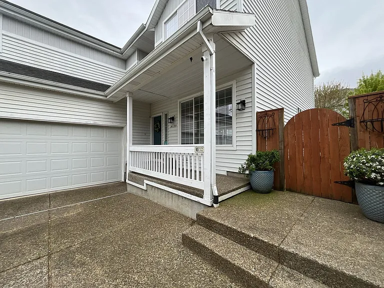 14199 SW Tewkesbury Dr — Photo 4