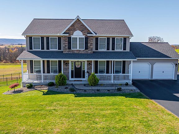 4th image of 26 Highland Garden Dr