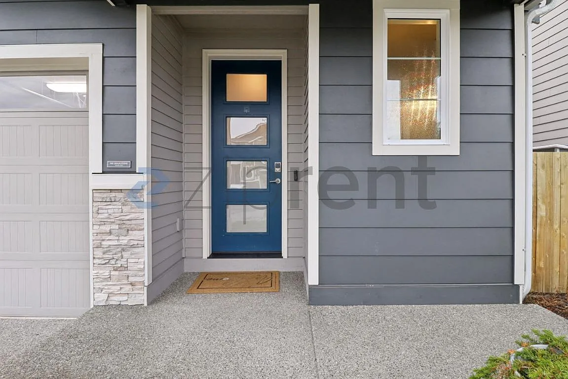 3 bed, 2.5 bath, 2010 sqft, $3,850 — Photo 3