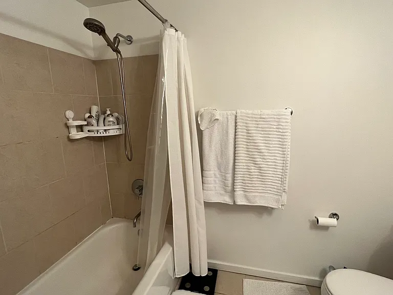 76 Cedar St #501 — Photo 8