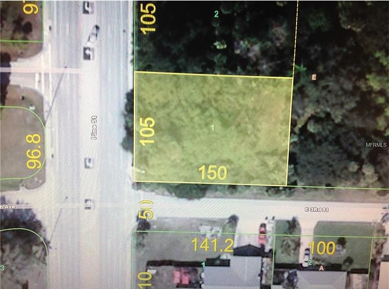 2nd image of 800 E 3rd St