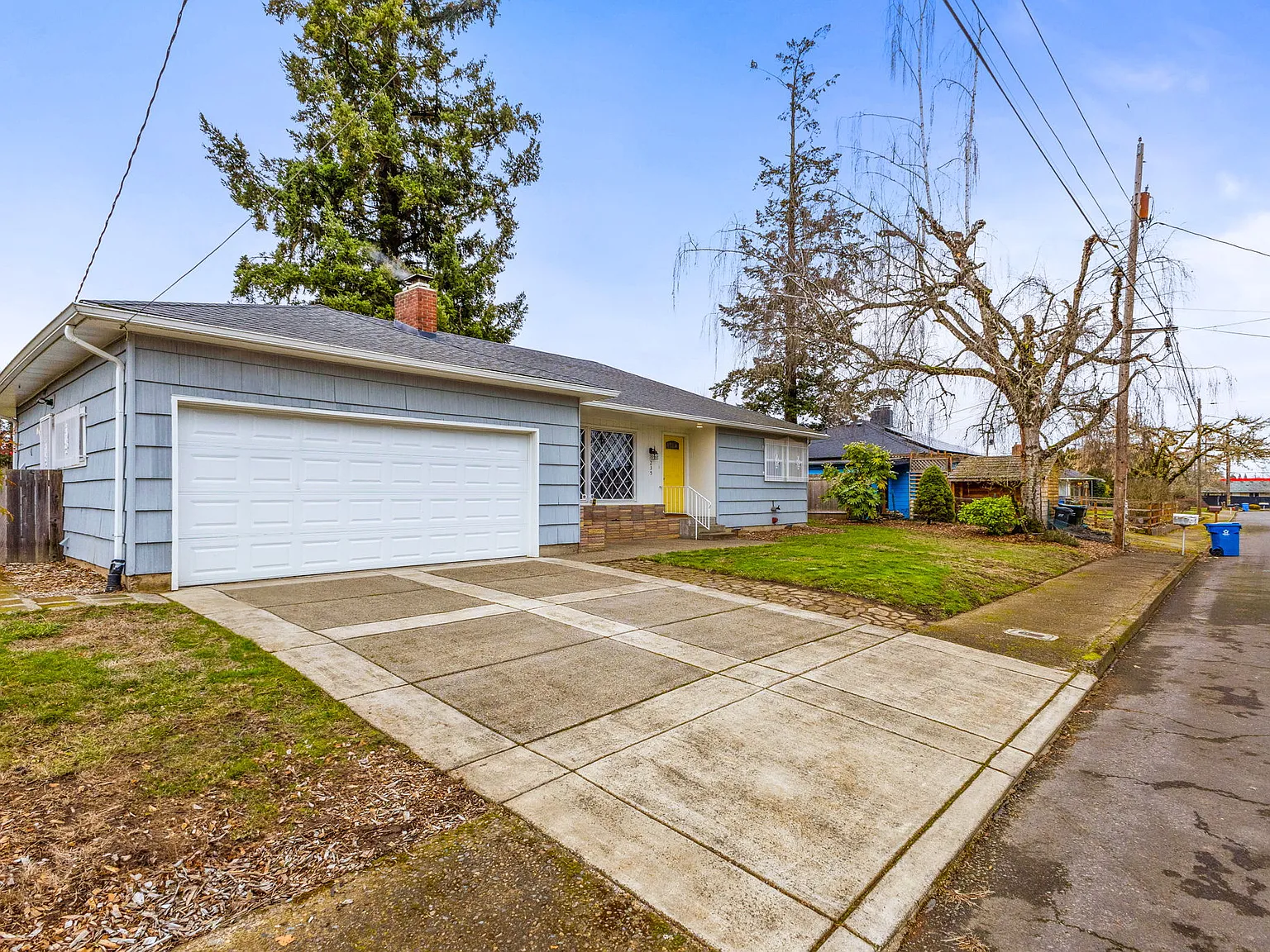 3 bed, 1133 sqft, $2,400 — Photo 3