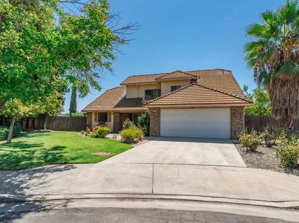 1689 E Pryor Dr, Fresno, CA 93720