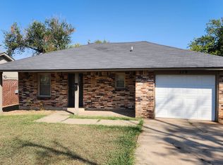 119 W Clegern Ave, Edmond, OK 73003