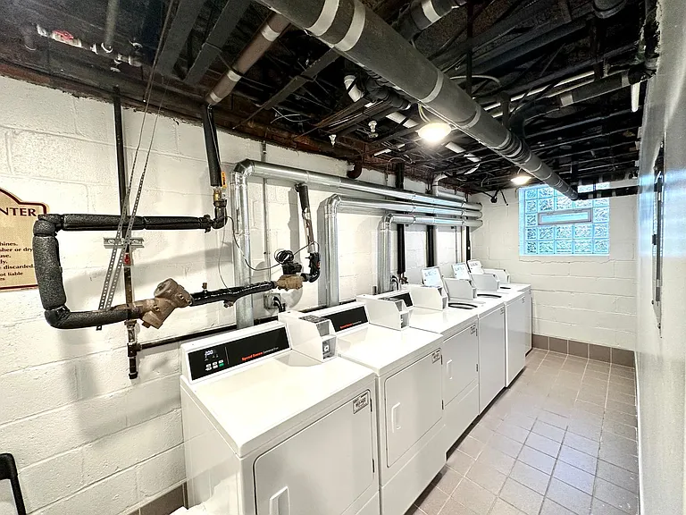 20 Shady Dr W — Photo 14