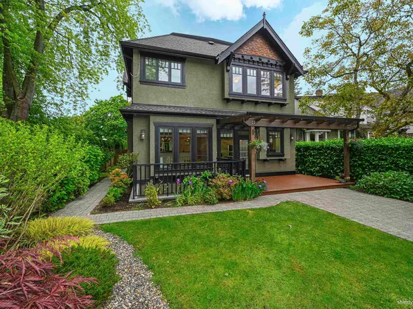 4498 W 11th Ave, Vancouver, BC V6R 2M3