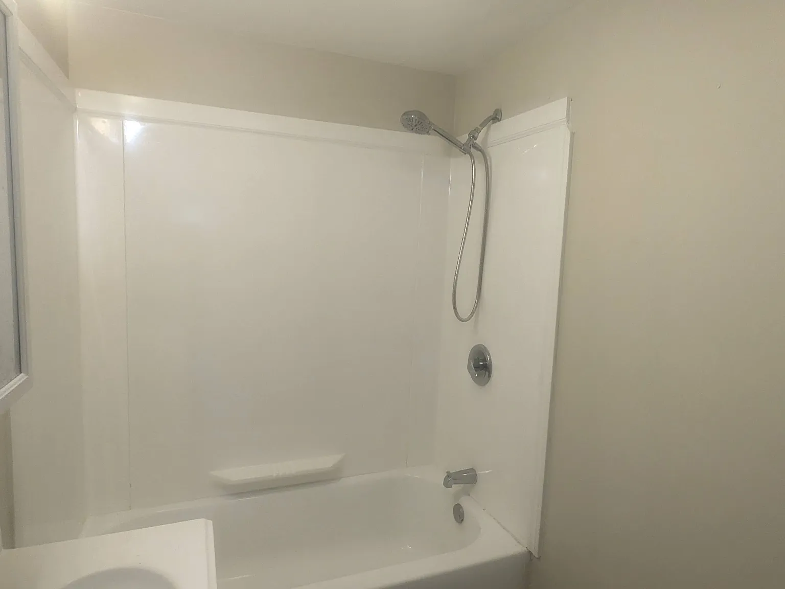 3 bed, 1550 sqft, $3,200 — Photo 3