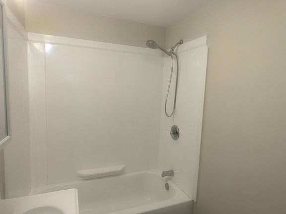 3rd image of 162 Lockwood Ave #1
