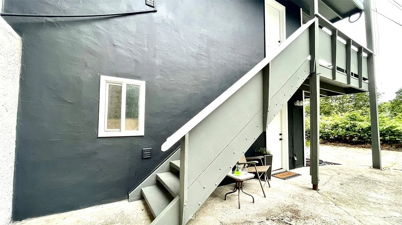 10417 Aqua Way South - 1 — Photo 2