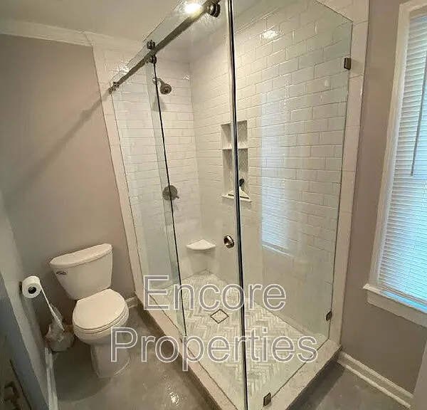 111 Whispering Pines Ct — Photo 15