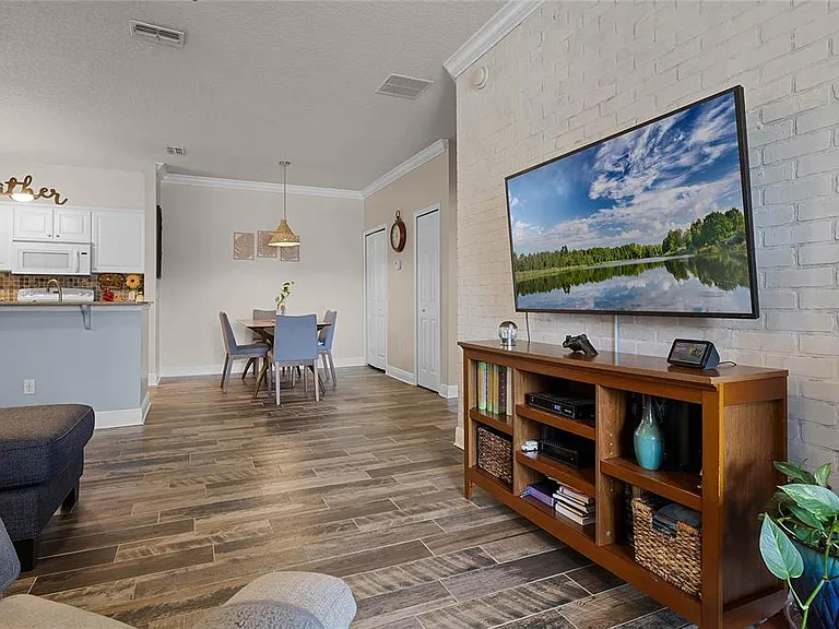 430 Southern Pecan Cir #207 — Photo 10
