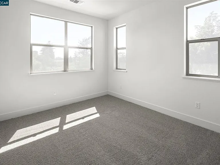 2802 Chattleton Ln — Photo 18