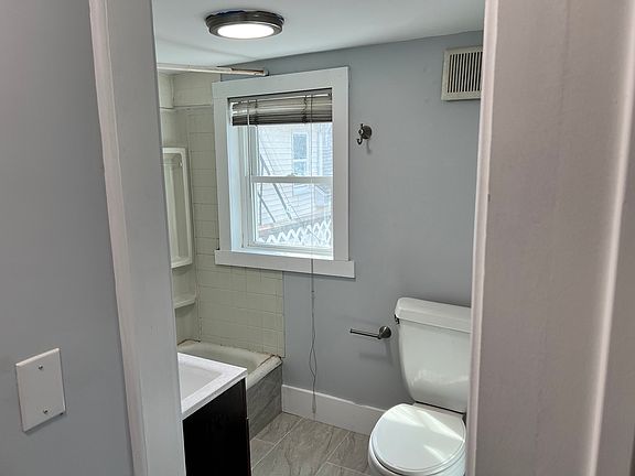 2nd image of 117 South St #B