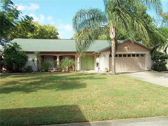 3rd image of 12813 Ironwood Cir