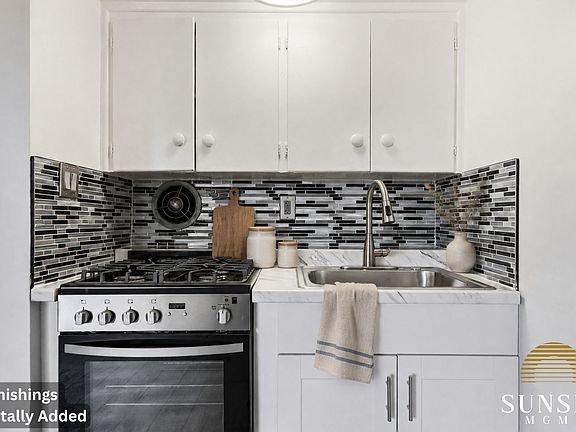 2nd image of 205-215 W Roderick Ave #4