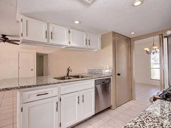 5th image of 8102 E Helen St