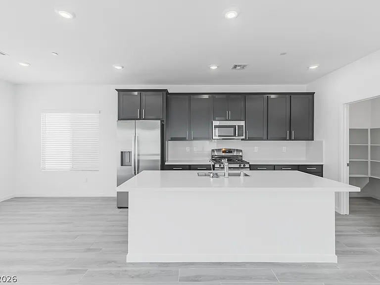 9927 Kimura Hills Ave — Photo 8