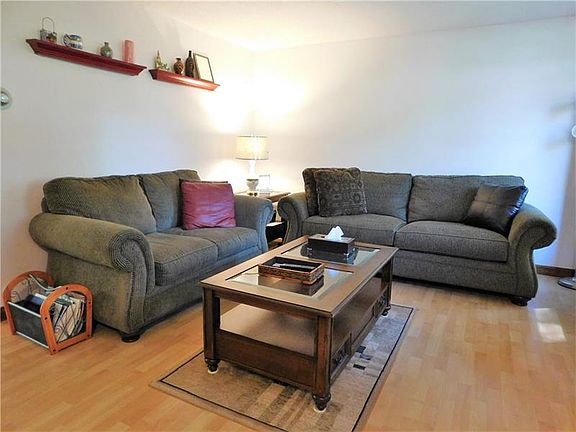 3rd image of 112 Northwood Dr #112