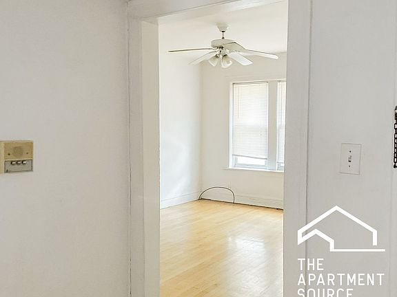 4th image of 5039 N Wolcott Ave #1