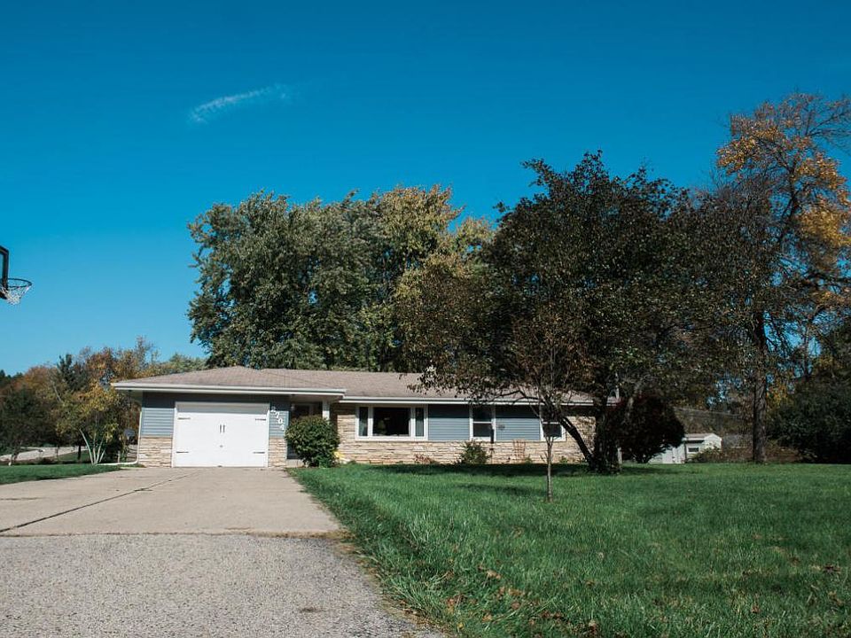1st image of 2704 Chancery Ln