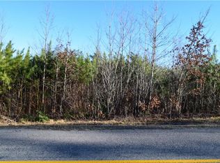 Lundys Rd, Lundys, VA 23841