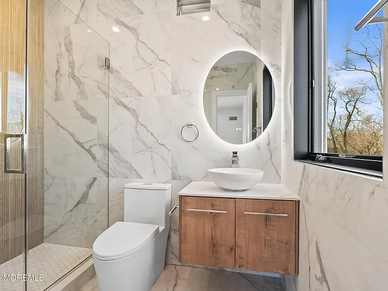 150 Ampere Ave — Photo 26