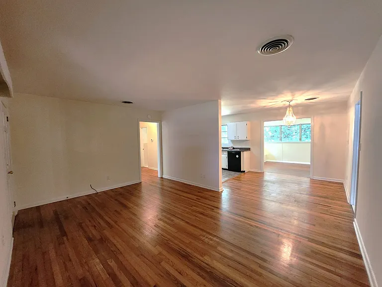 1226 Brandt Dr — Photo 3