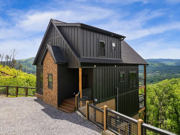 2715 Indigo Ln, Sevierville, TN 37862