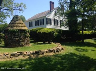 5 Hop Brook Ln, Holmdel, NJ 07733