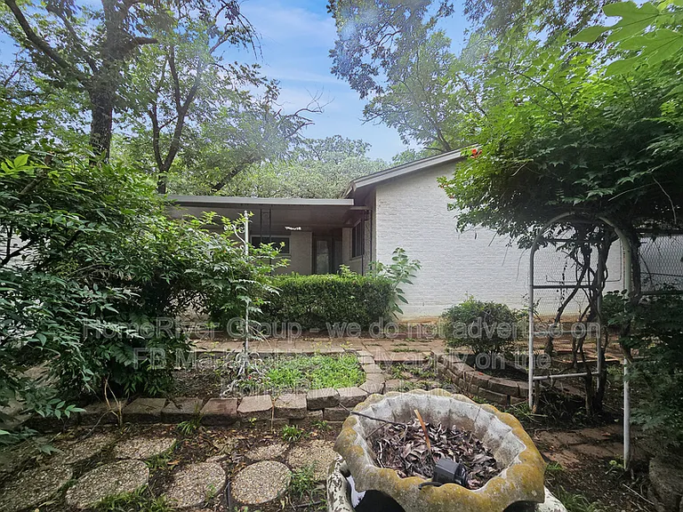 3002 Friendswood Dr — Photo 17