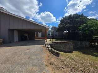 22101 400th Ave, Spicewood, TX 78669
