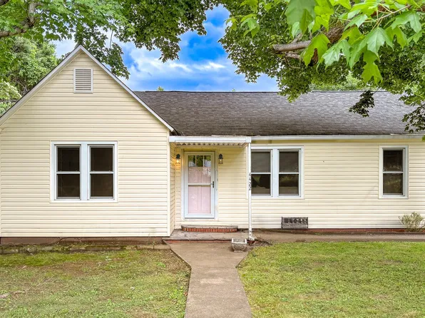 4422 Singleton Station Rd, Louisville, TN 37777