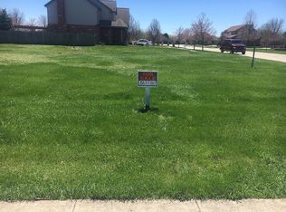 301 Delft Ct, Peotone, IL 60468
