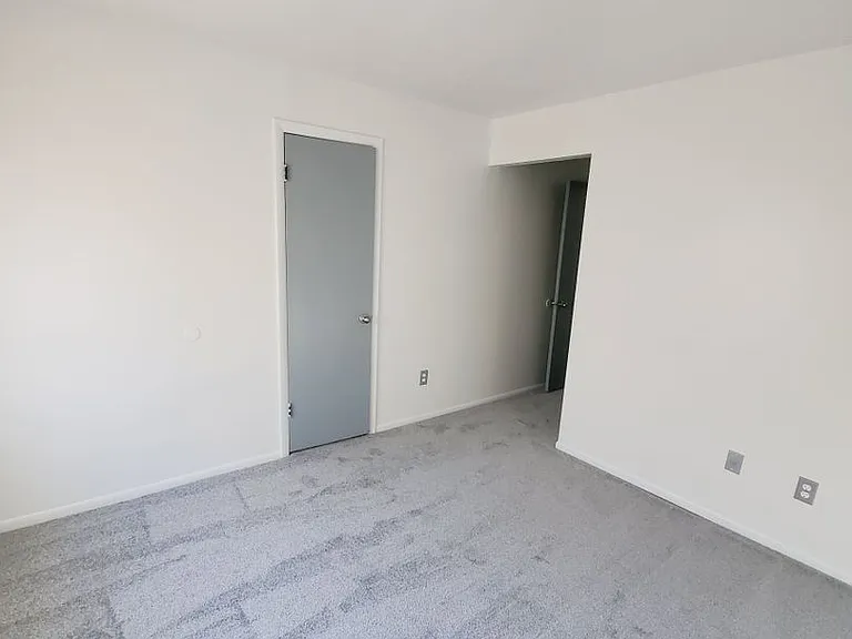Sugarbush Apartments — Photo 164