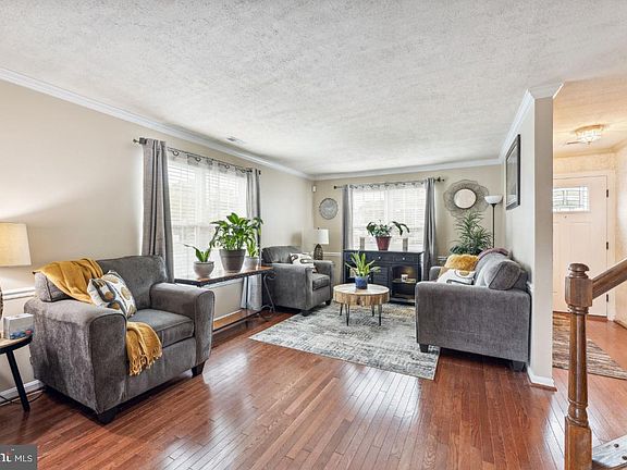 3rd image of 2101 Fort Donelson Ct
