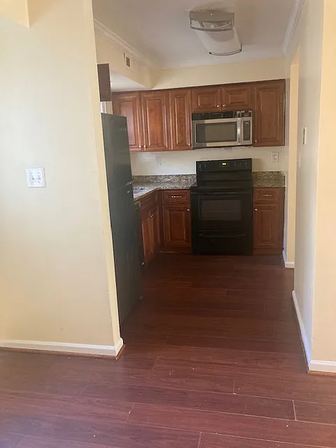 3 bed, 1262 sqft, $1,900 — Photo 4