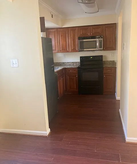 16 Carmine Pl — Photo 4
