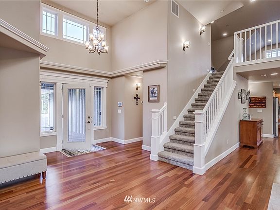 Grand 2-story entry