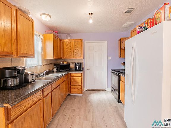 5th image of 1004 Connelly St