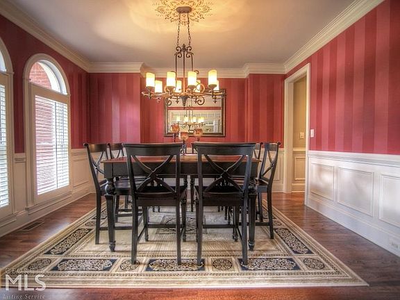 5th image of 340 Tividale Ct