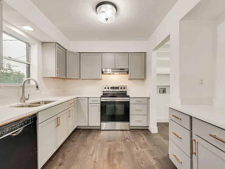 1614 Brent Ct — Photo 17