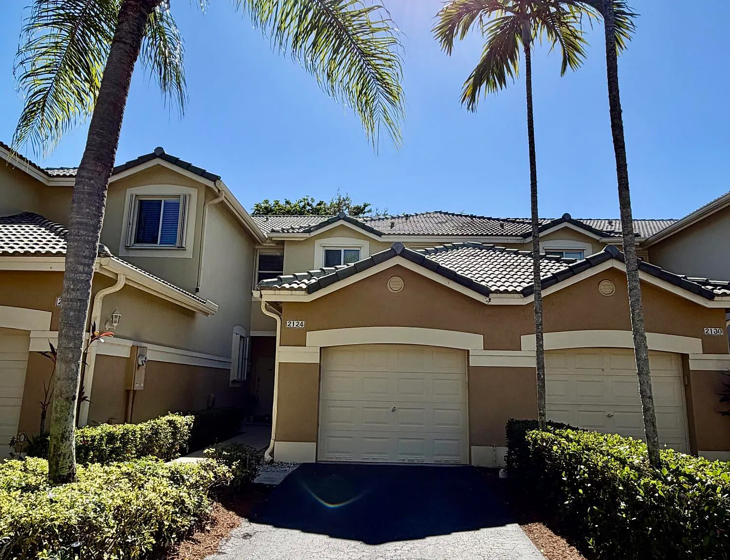 2 bed, 2.5 bath, 1155 sqft, $2,650 — Photo 2
