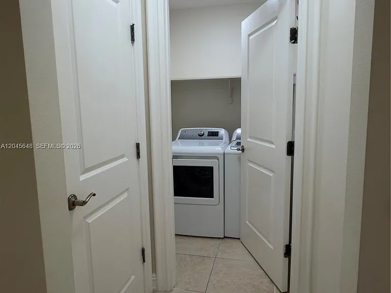 16100 Emerald Estates Dr #281 — Photo 7